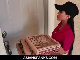 Pizza Delivery Teen Cheated by Jerking Guys (Ember Snow) [UNCENSORED]